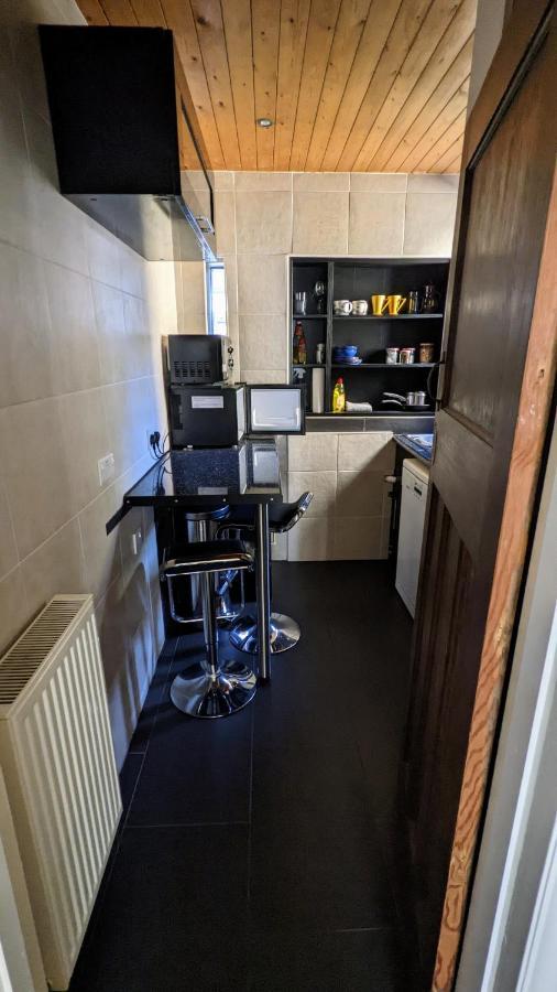 Quiet Comfortable Patcham Studio Free Parking Hallway Shared With Host Διαμέρισμα Μπράιτον Εξωτερικό φωτογραφία